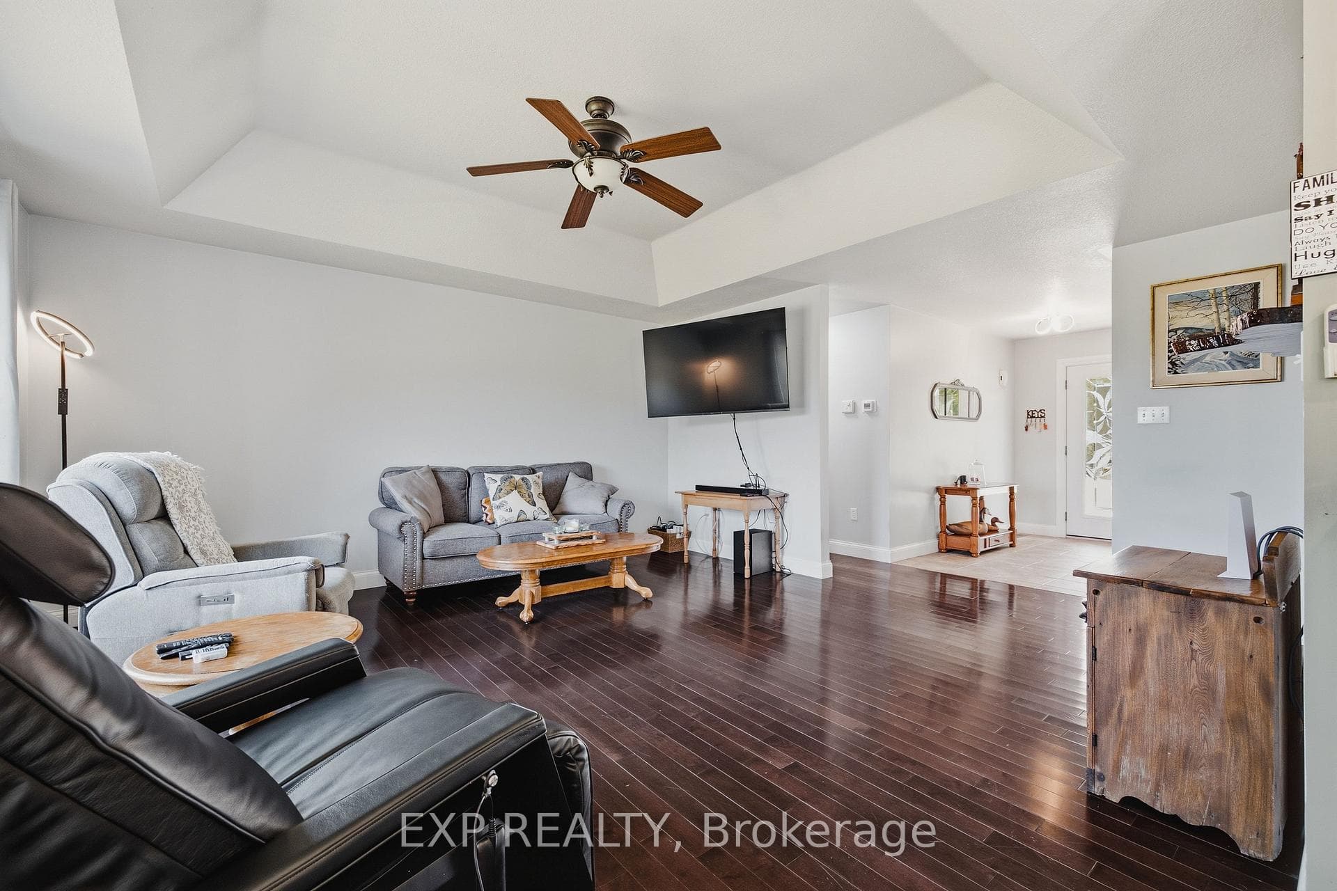 14 Regency Drive photo 7