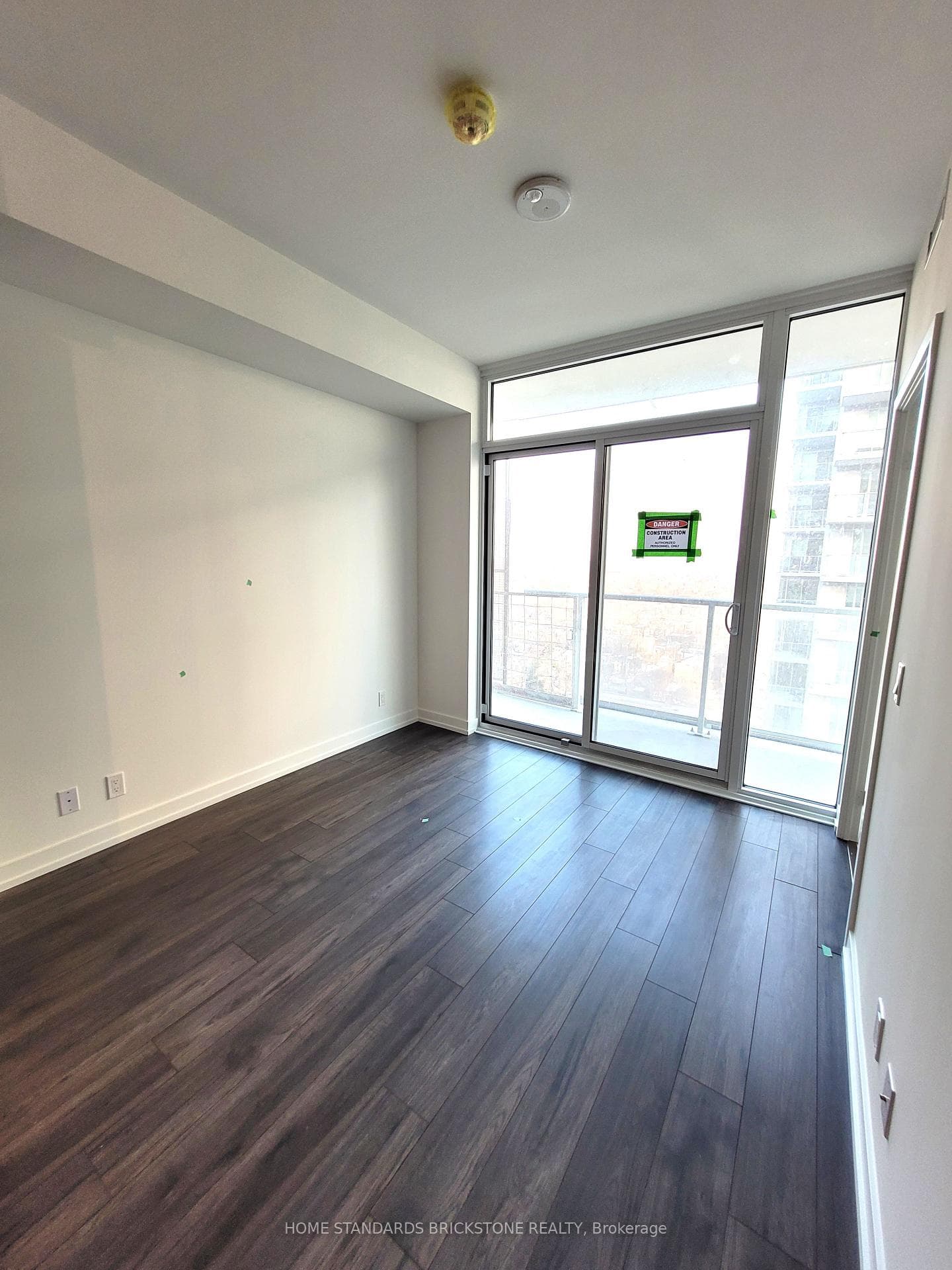 33 Helendale Avenue Unit 1701 photo 9