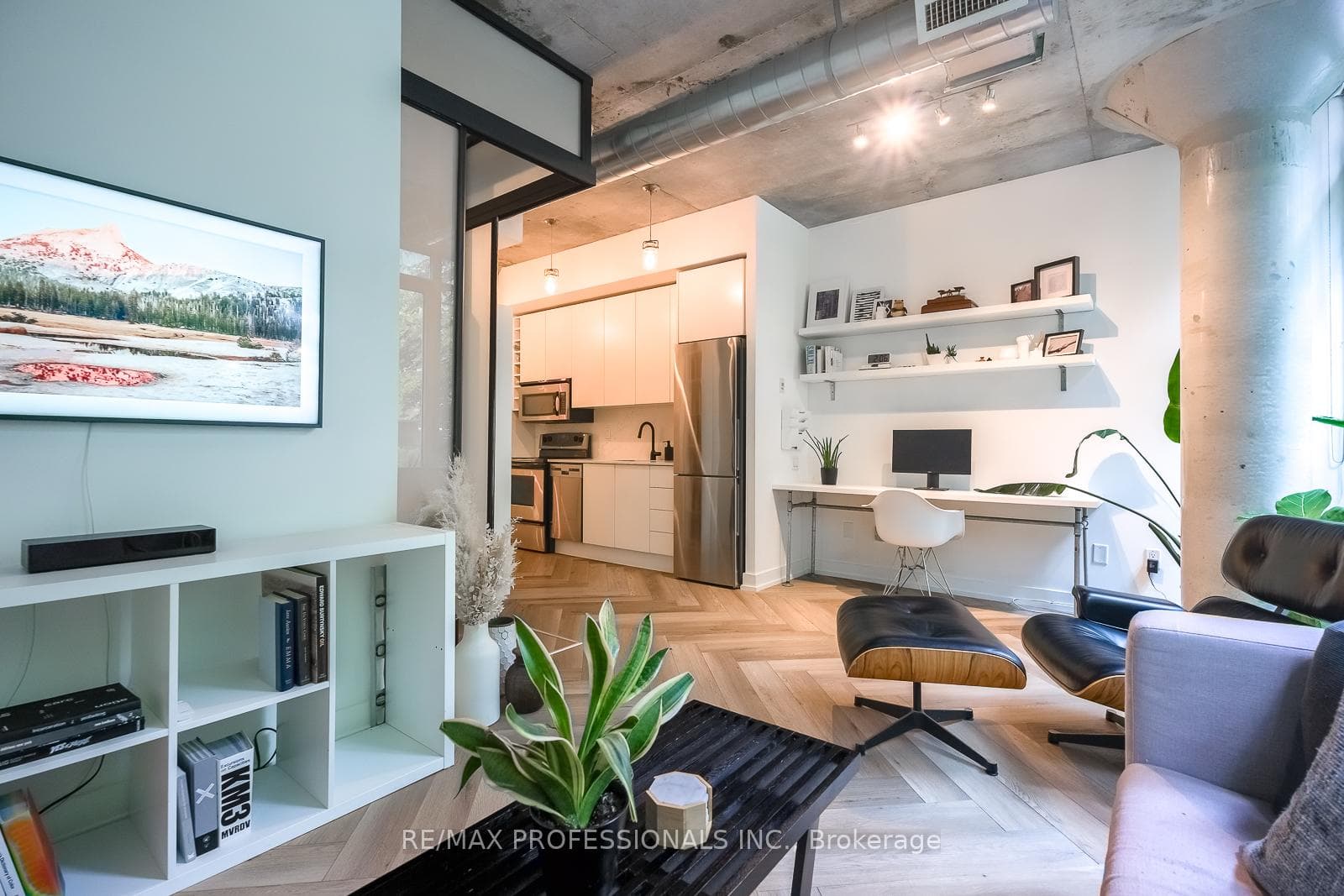 20 Stewart Street Unit 204 photo 4