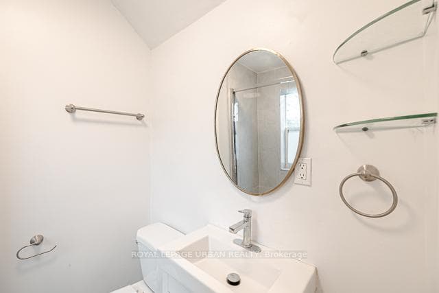 991 Queen Street Unit 2 photo 11