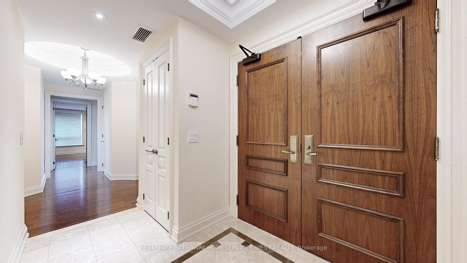 111 Forsythe Street Unit 702 photo 4