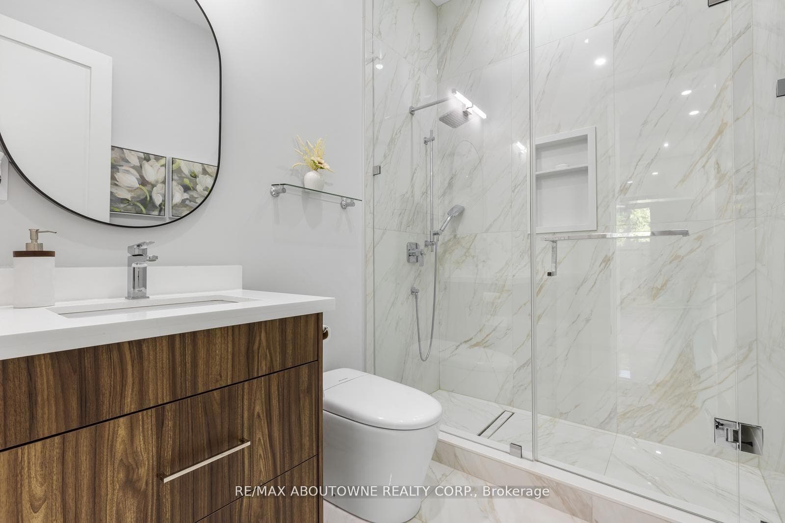 455 Samford Place photo 10
