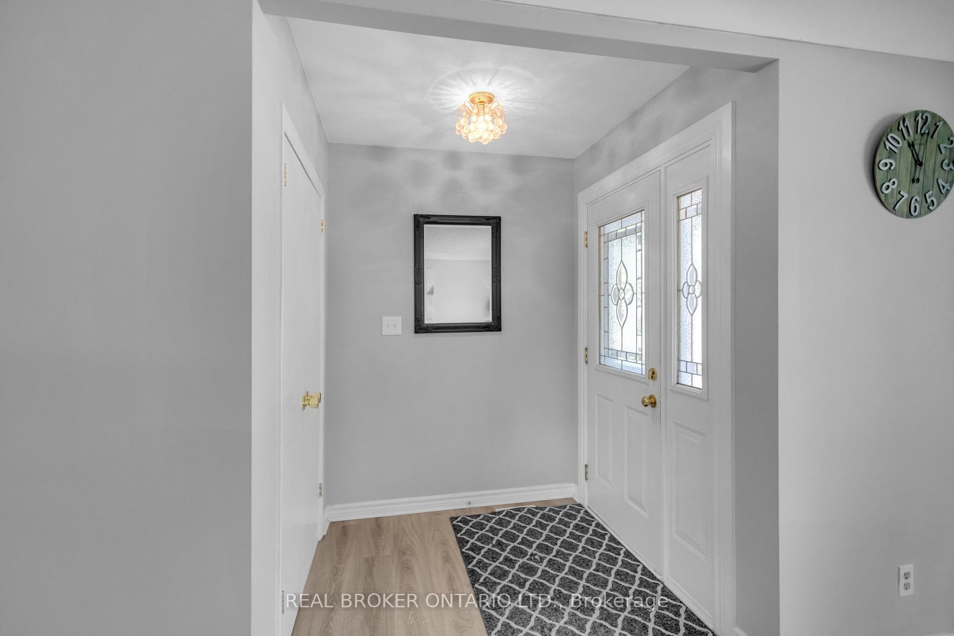 46 Dufferin Street photo 4