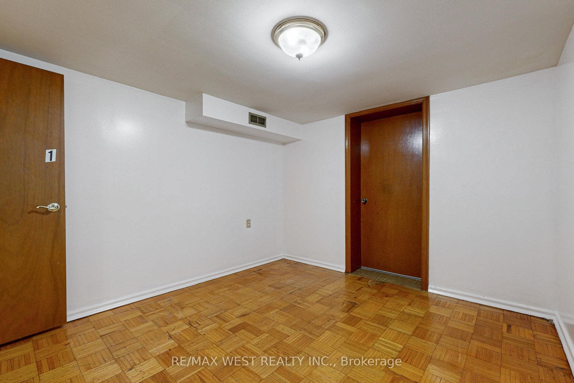 60 Parkchester Road photo 30