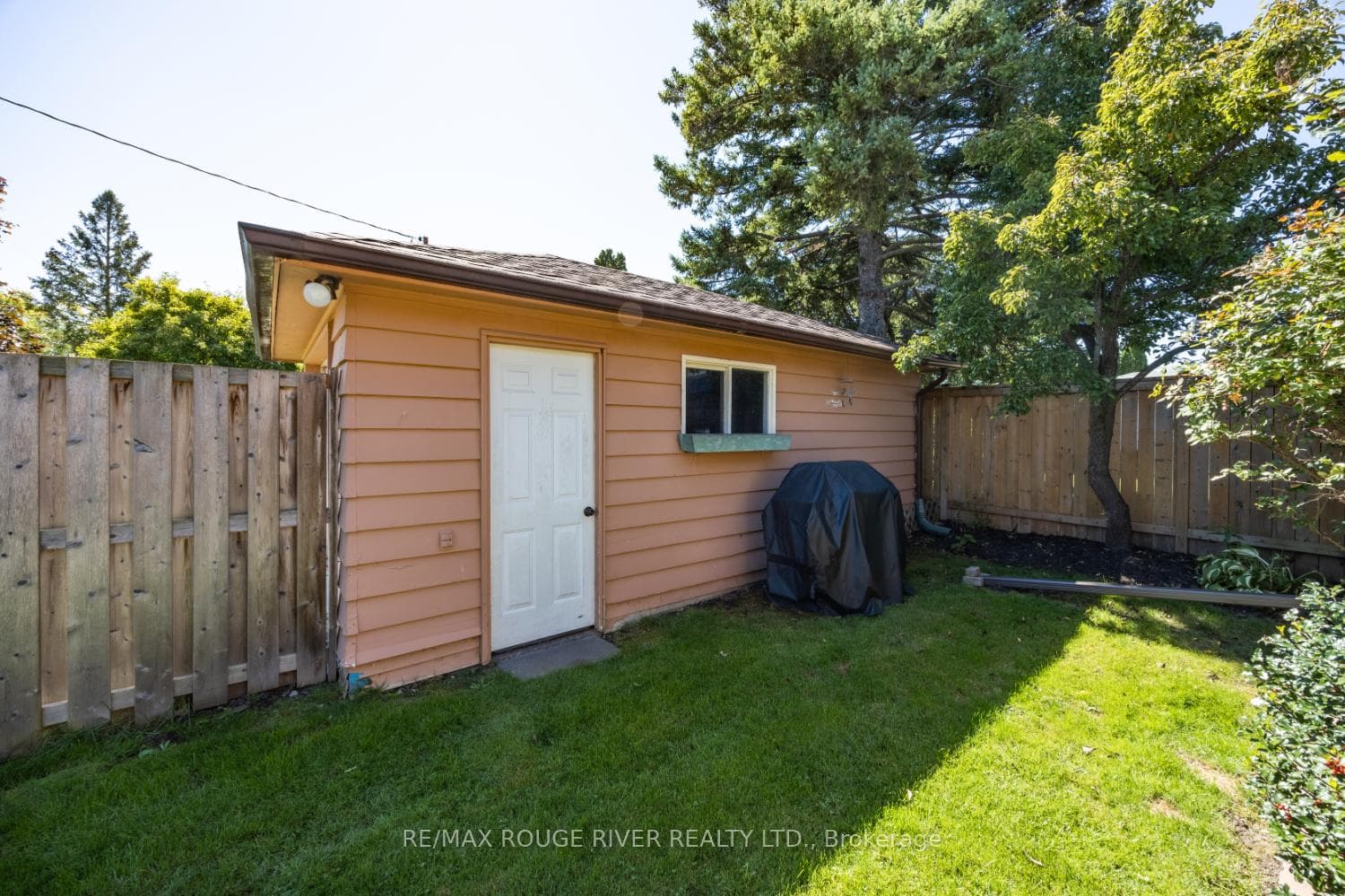 725 Eastbourne Avenue photo 30