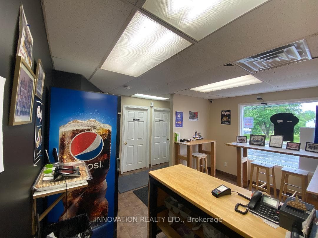 1592 Landry Street photo 9