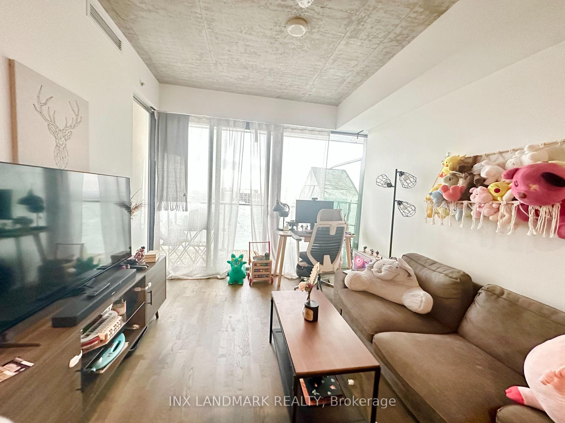 185 Roehampton Avenue Unit 1308 photo 2