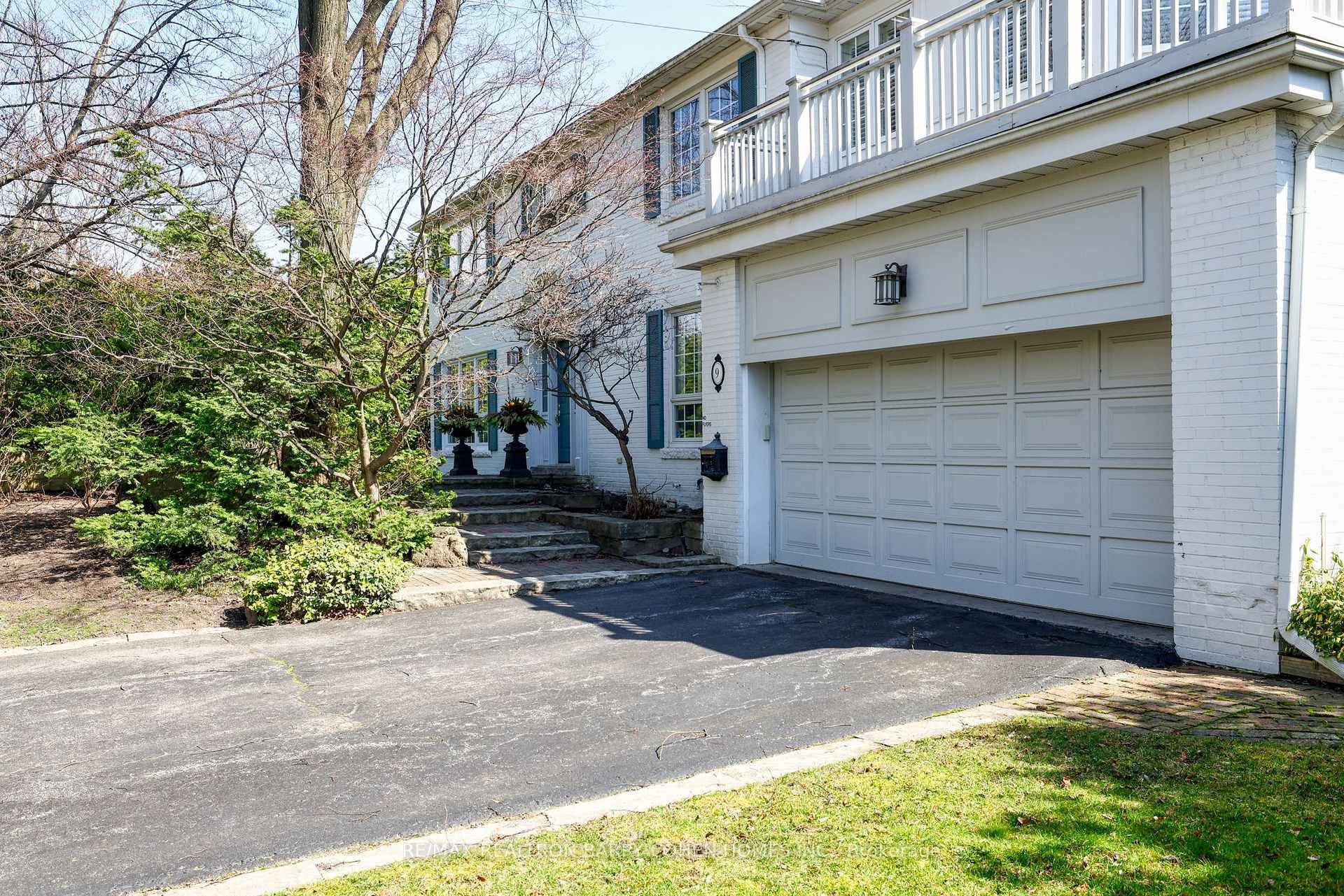 9 Heathcote Avenue photo 4