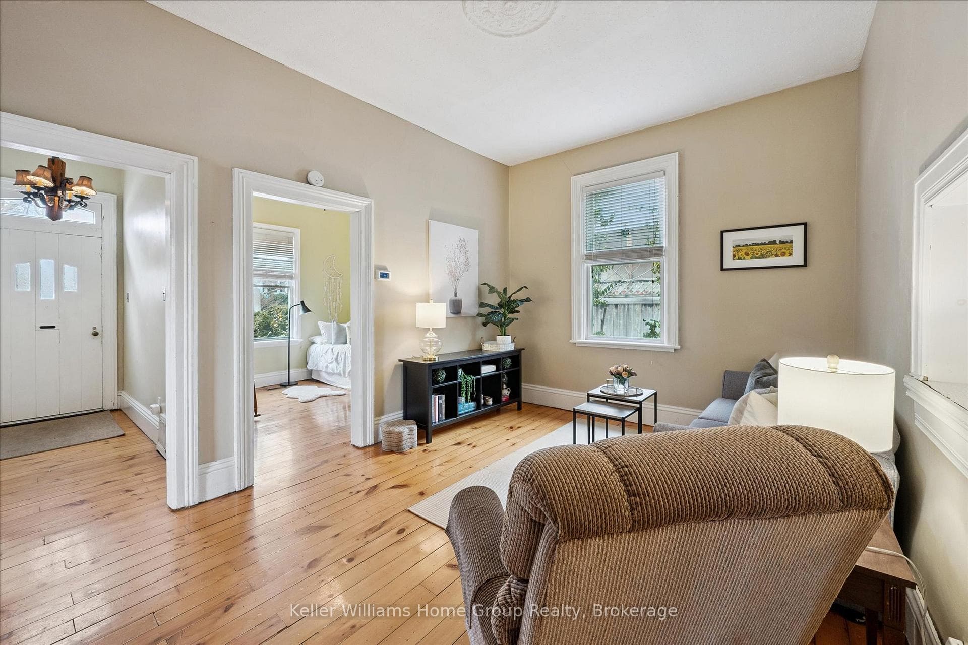 98 Hearn Avenue photo 9