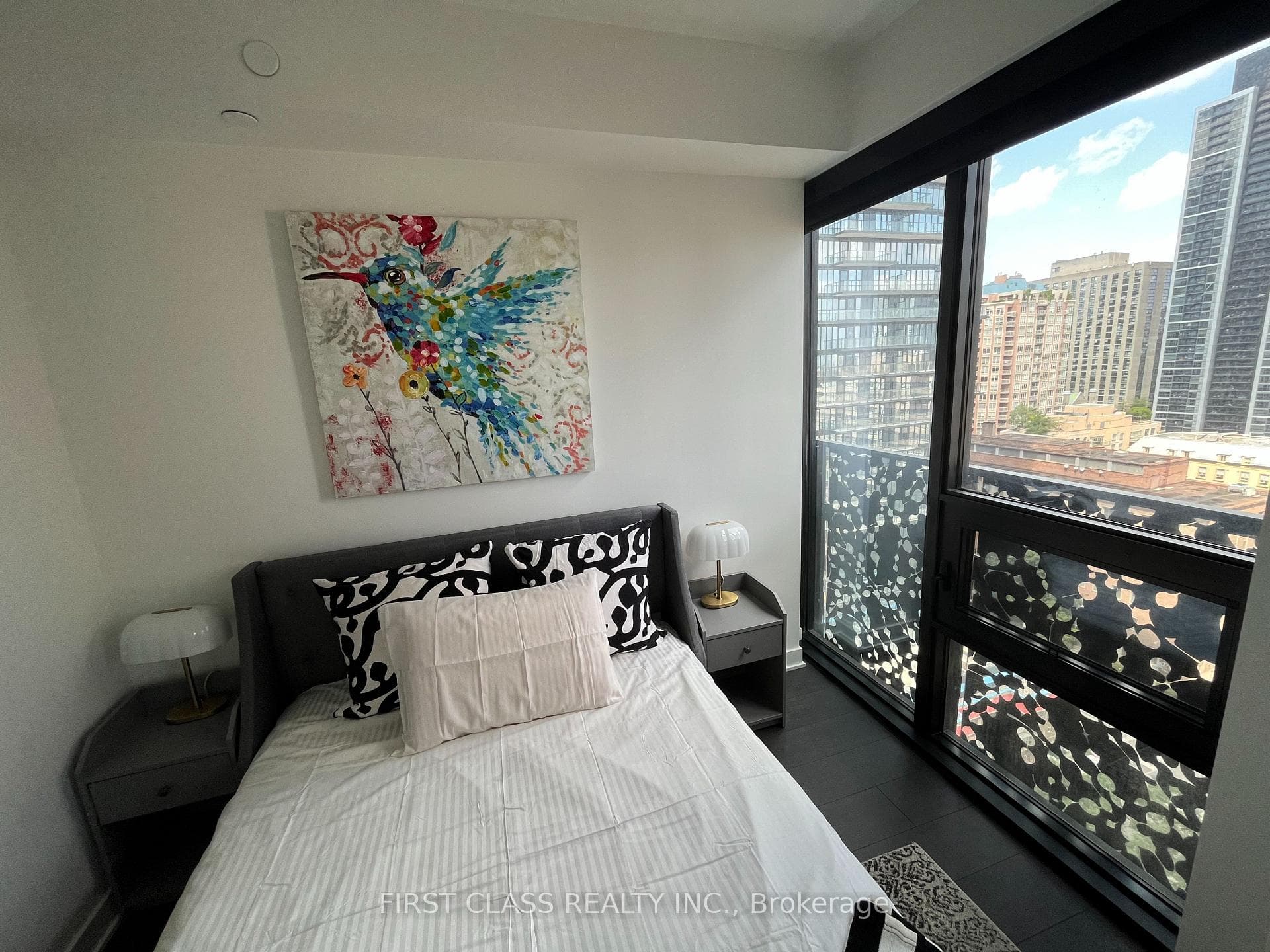 55 Charles Street Unit 1613 photo 10