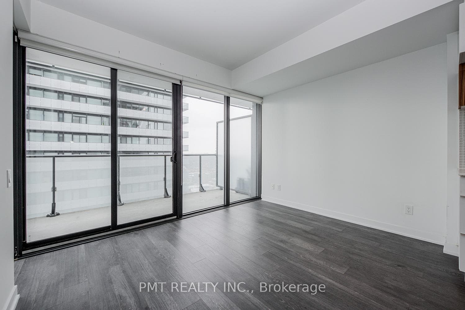 185 Roehampton Avenue Unit 2401 photo 7
