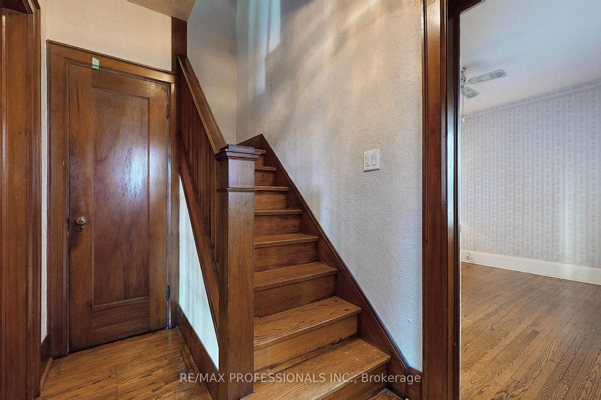32 Hillside Avenue photo 23