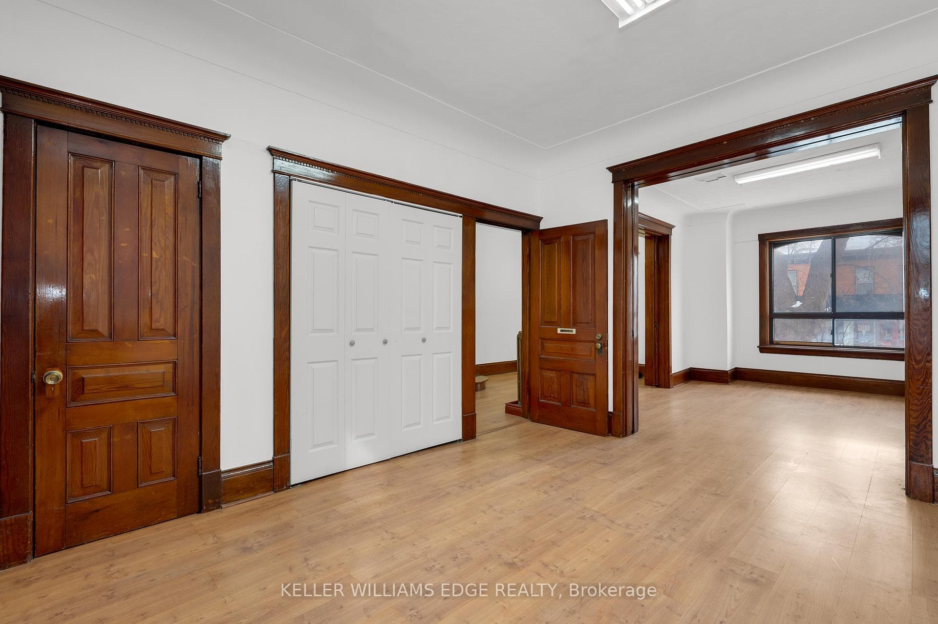 760 King Street photo 4
