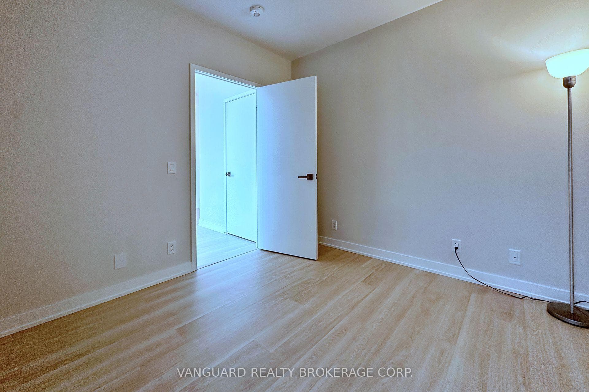 30 Tretti Way Unit 1005 photo 13