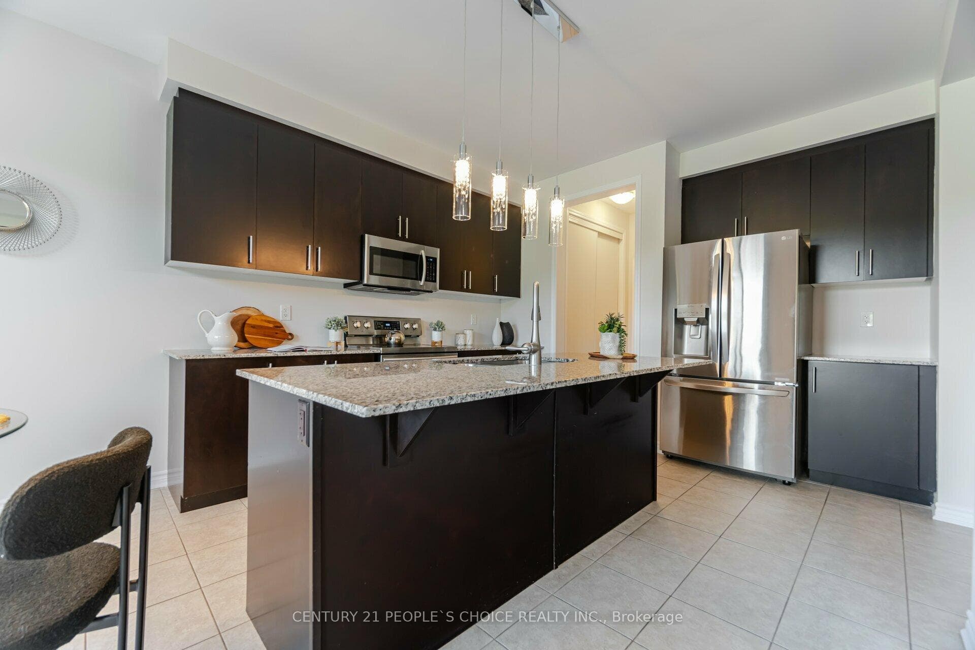 308 Shady Glen Crescent photo 13