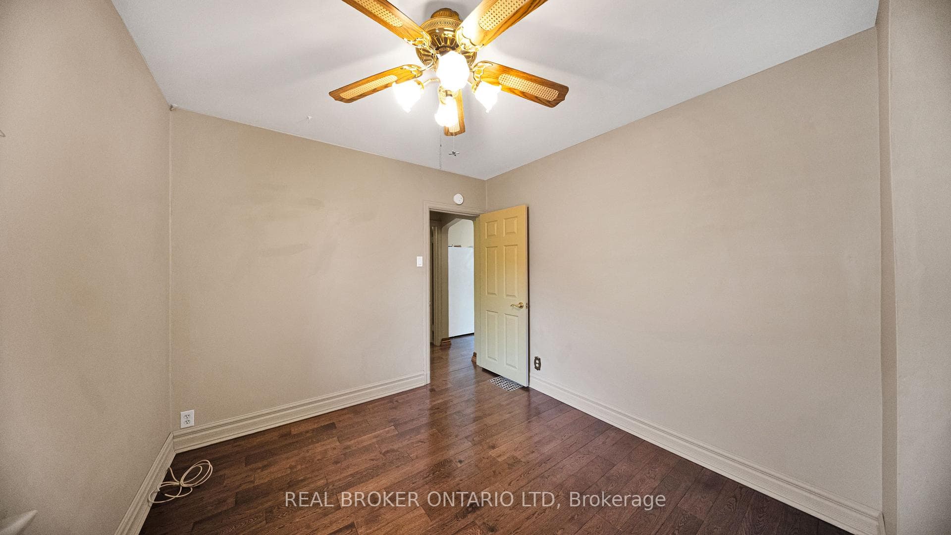 74 Sterling Street photo 14