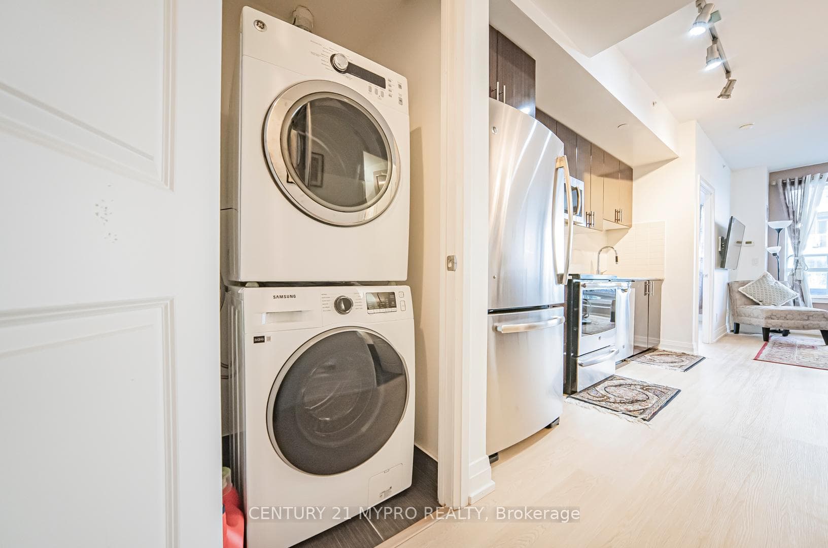 7165 Yonge Street Unit 903 photo 20