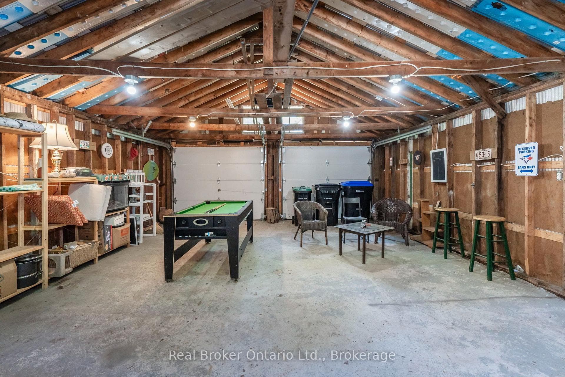 2141 Champlain Road photo 17