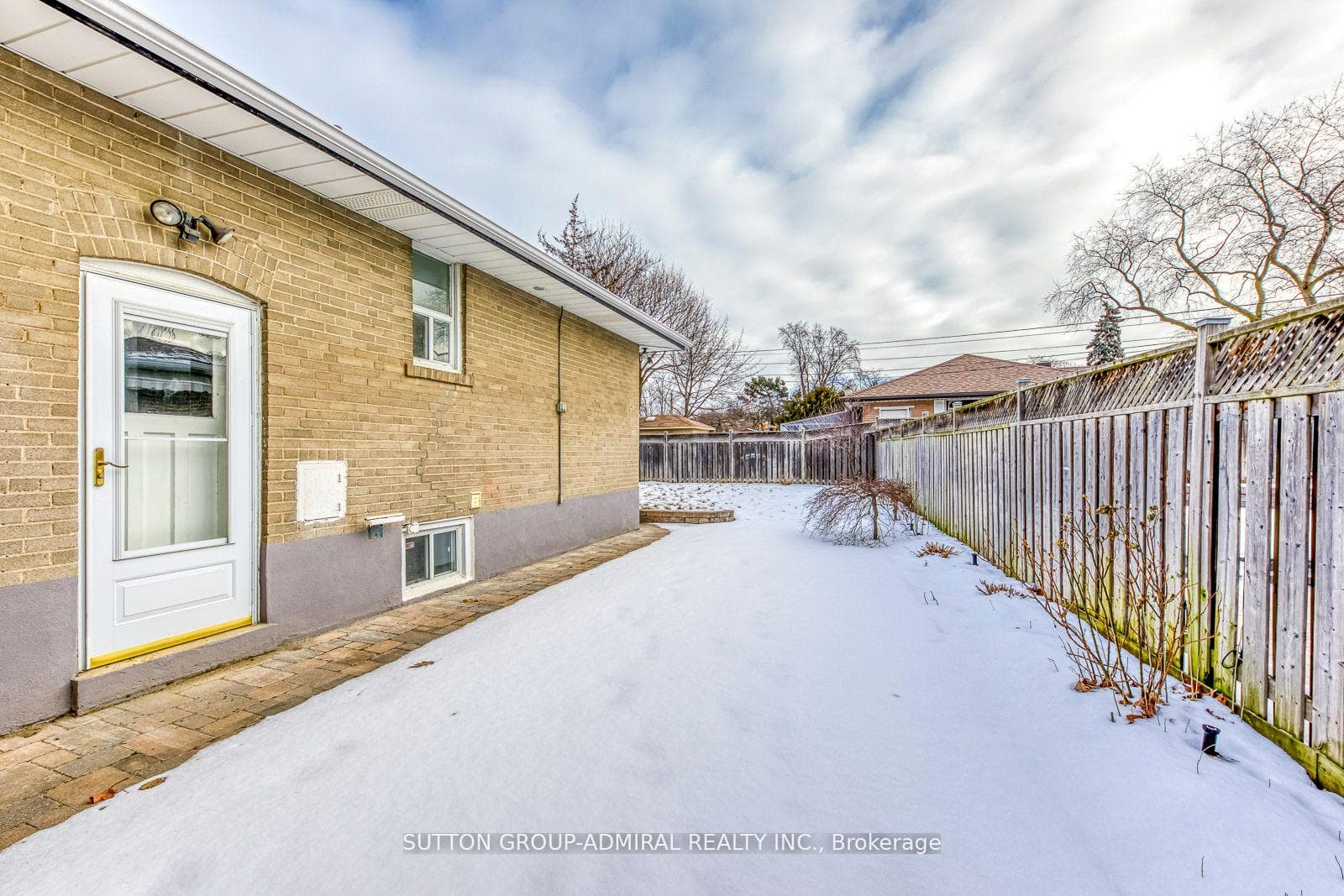 25 Carsbrooke Road photo 31