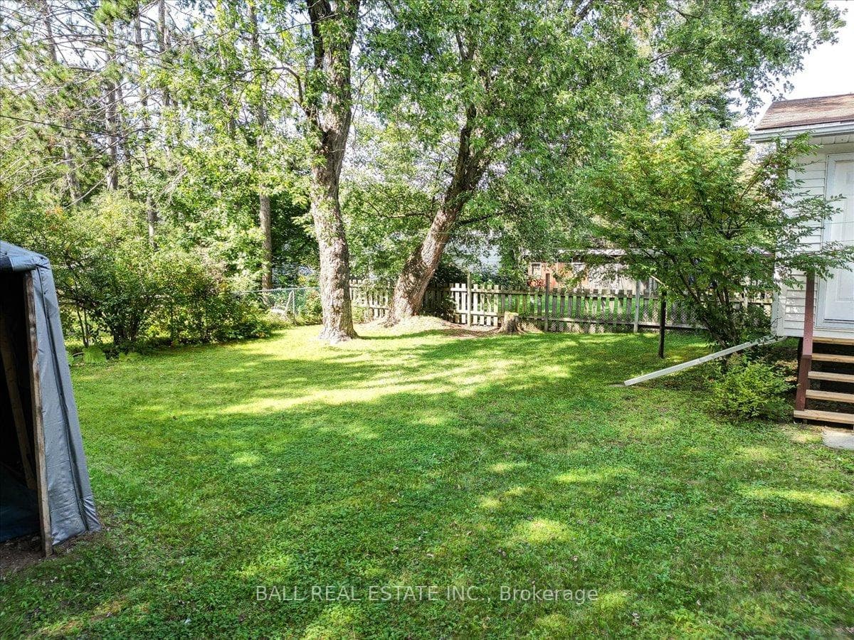 12 Great Oak Street photo 28