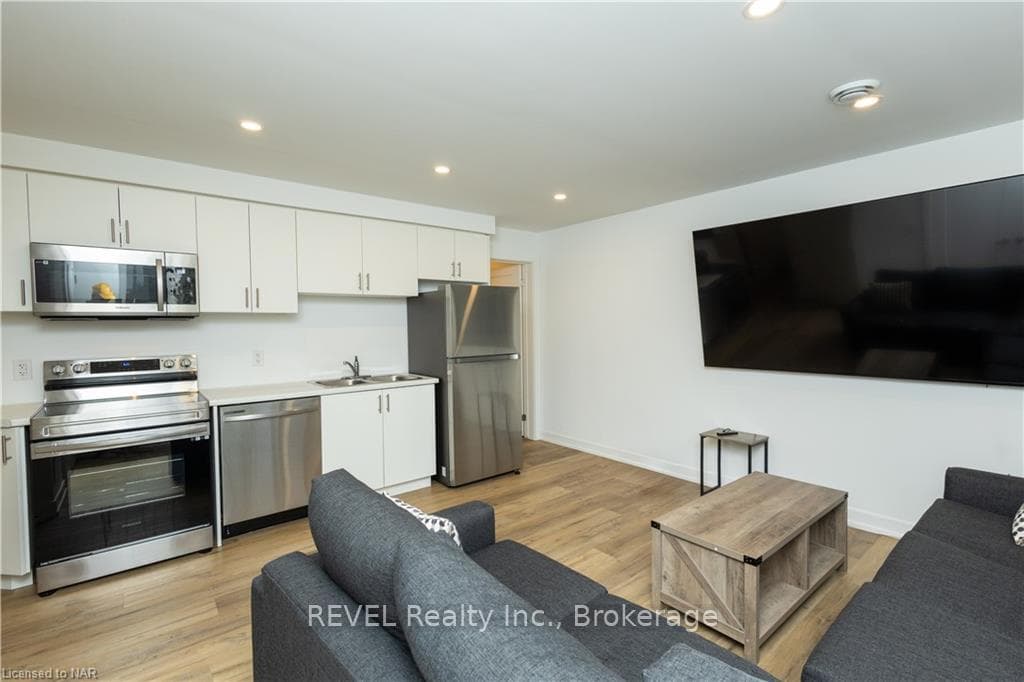 4263 FOURTH AVE Avenue Unit 211 photo 9