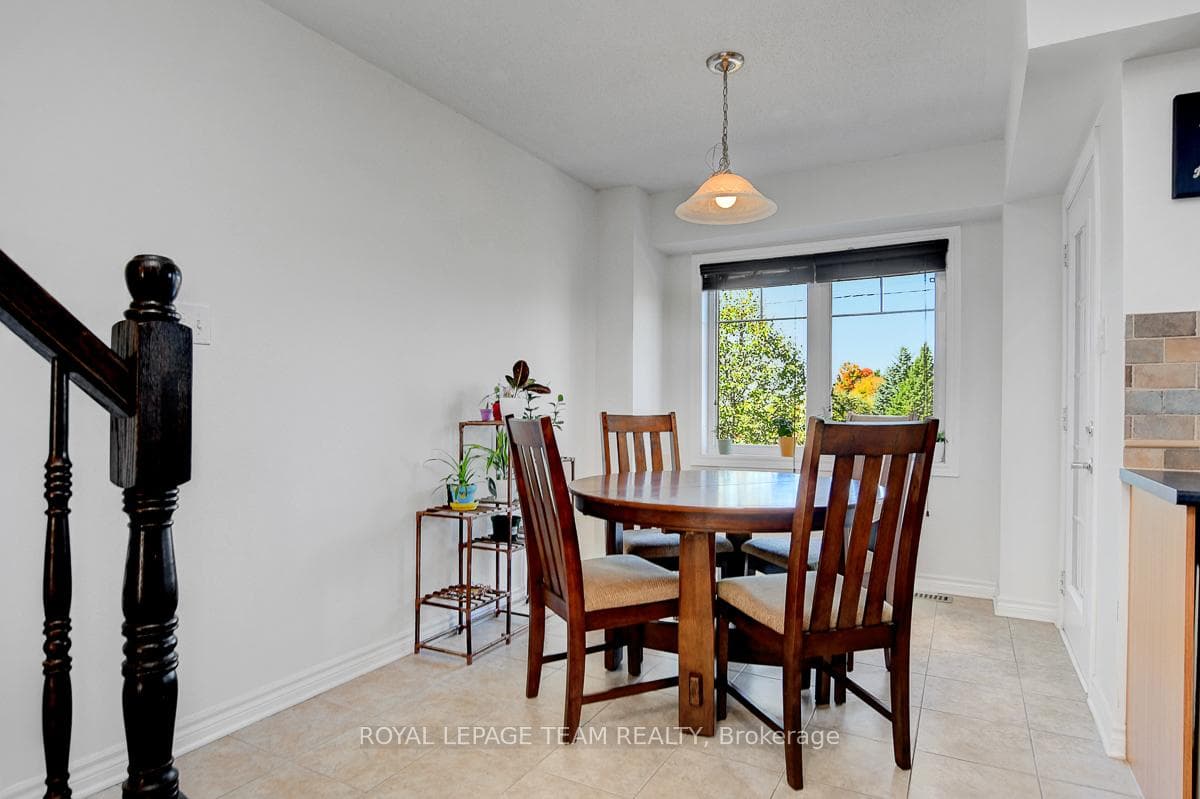 3865 STRANDHERD Drive photo 18