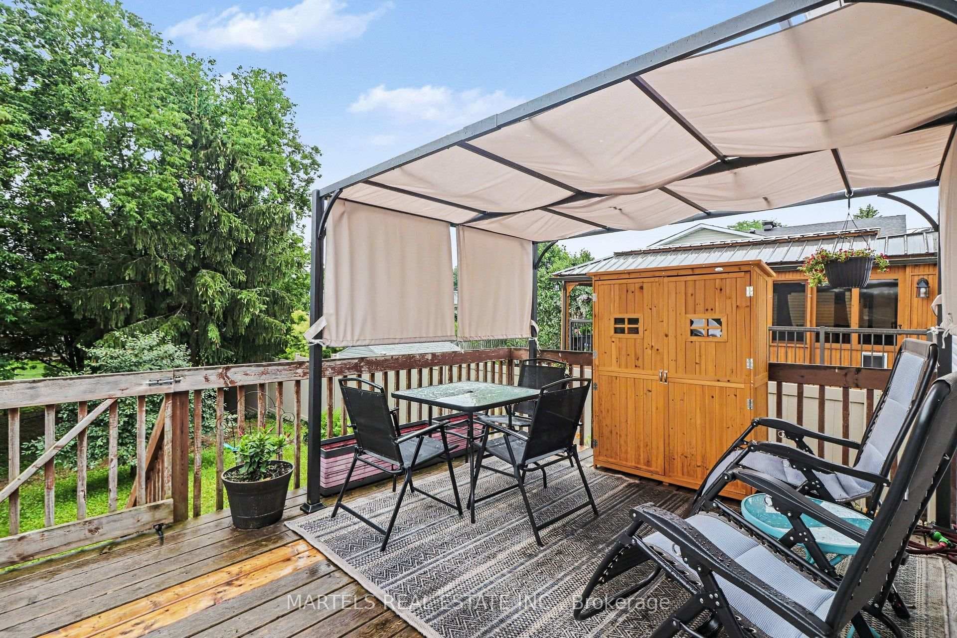 879 Lawrence Street photo 19