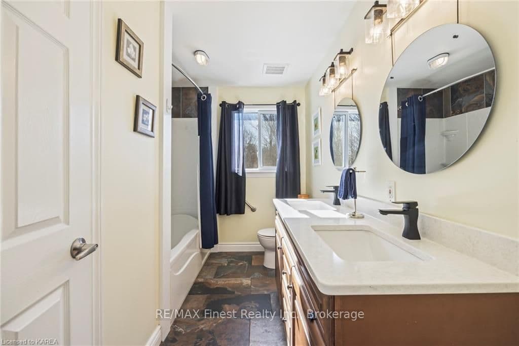 3657 GREENFIELD Road photo 18