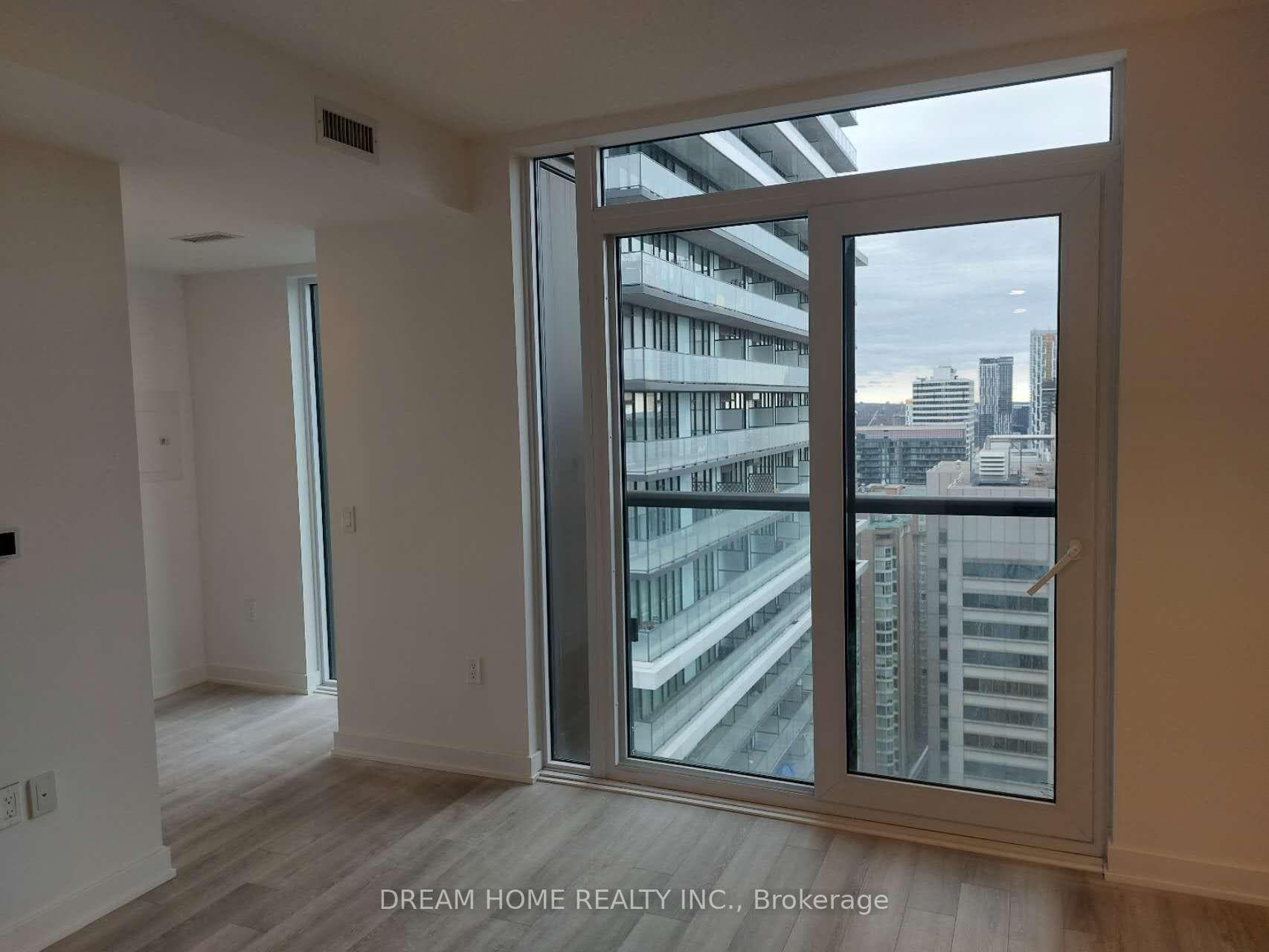 238 Simcoe Street Unit 3303 photo 6