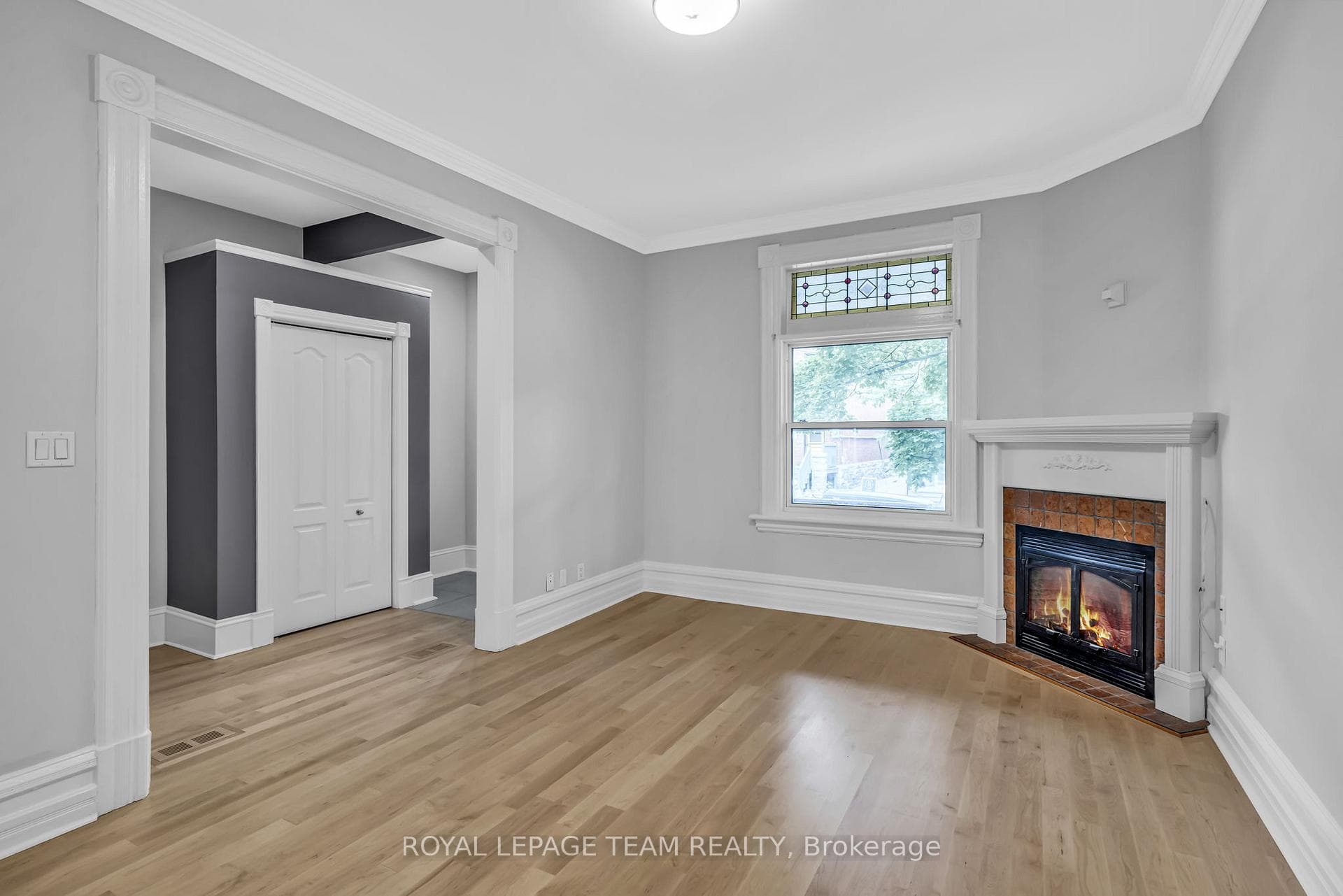 90 Fourth Avenue photo 5