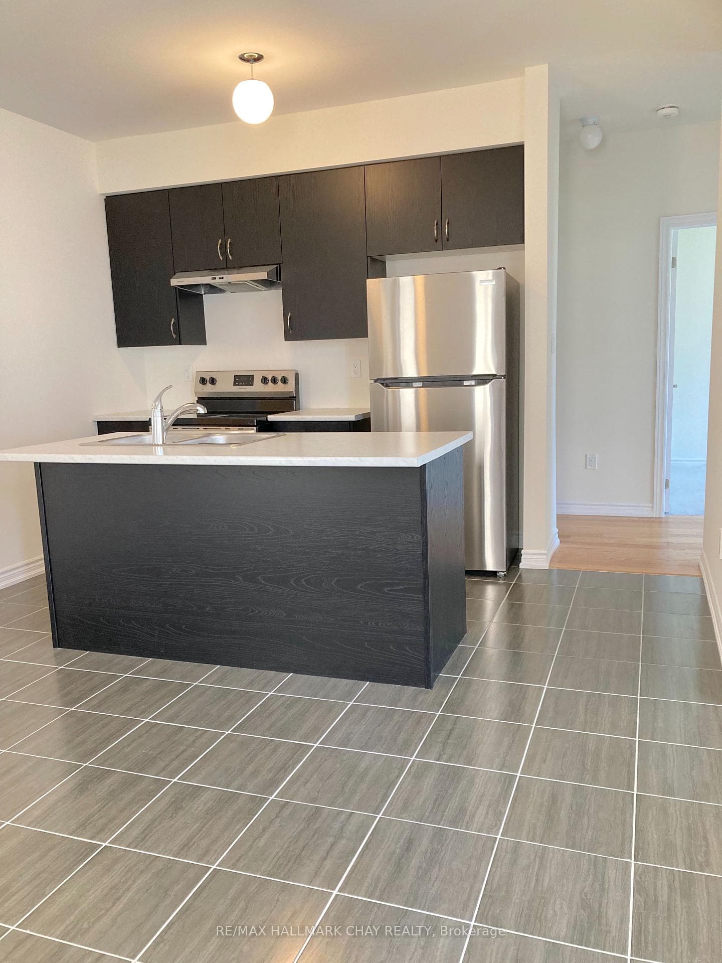 16B Bannister Road Unit Main photo 6