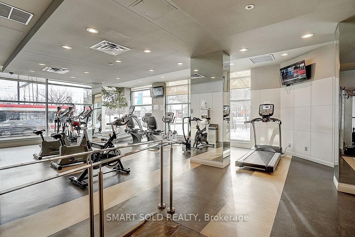 228 Queens Quay Unit 1706 photo 14