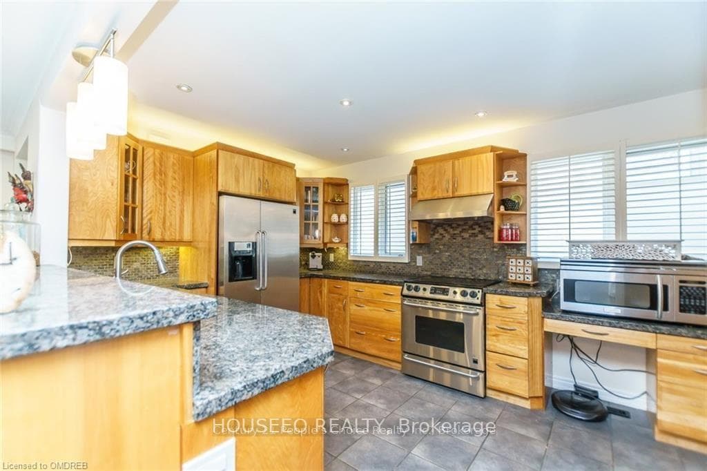 2487 Wyatt Street photo 12