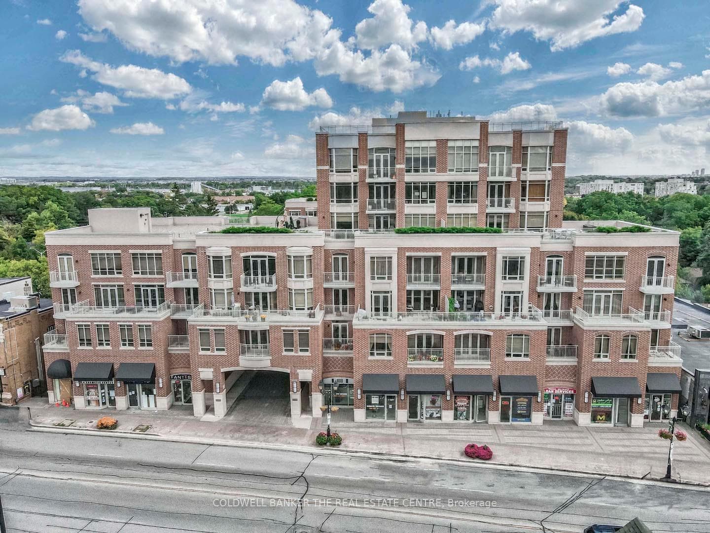 10101 Yonge Street Unit 305 photo 1