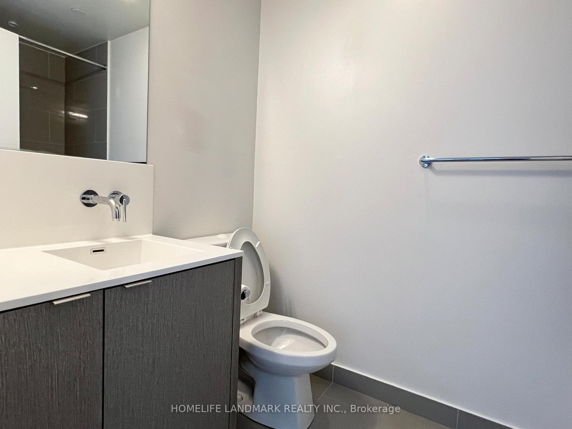 88 Harbour Street Unit 2806 photo 10