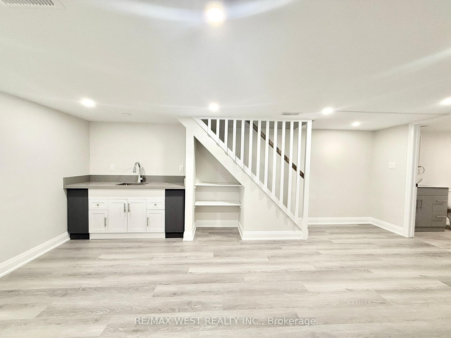 17 Page Street Unit Main & Lower photo 18
