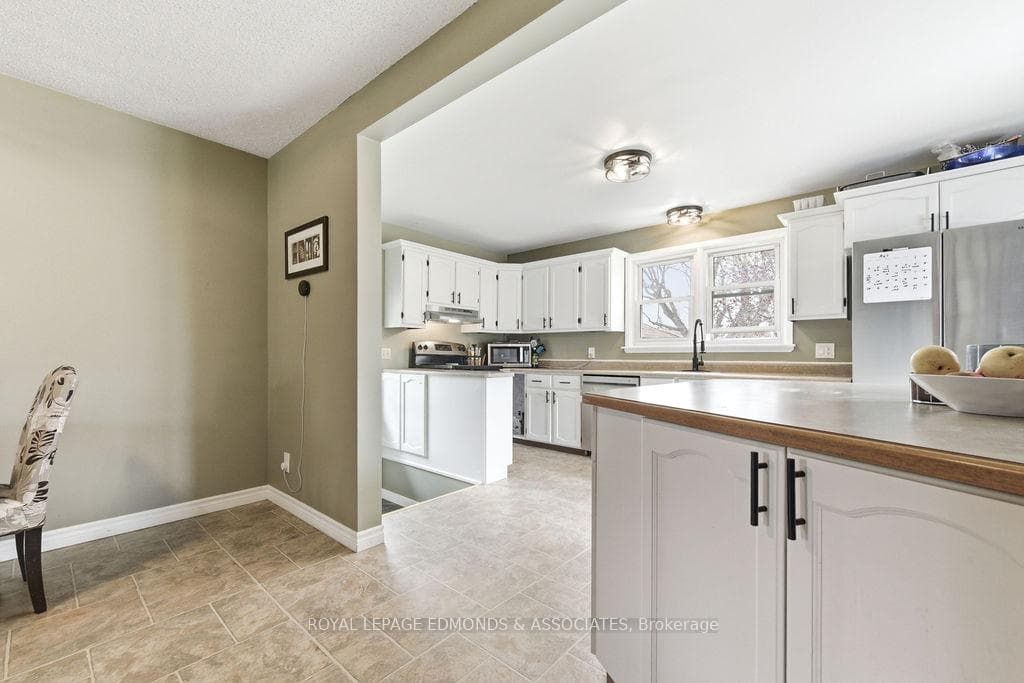 1211 Zadow Street photo 12