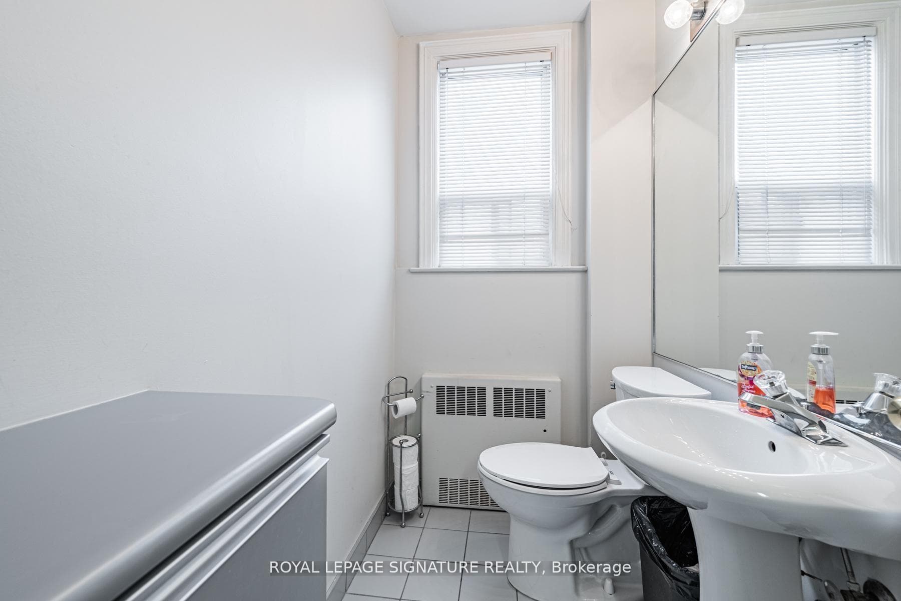 435 Eglinton Avenue photo 33