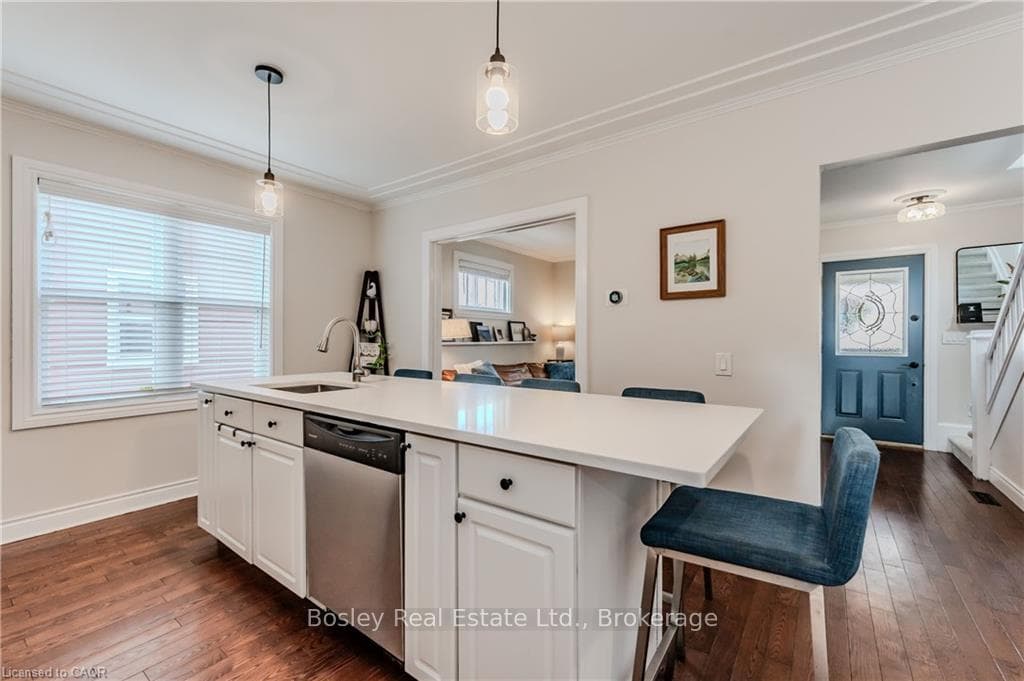 291 Guelph Street photo 11