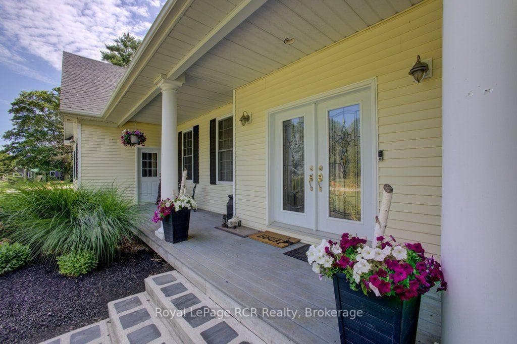 2020 John Street photo 7