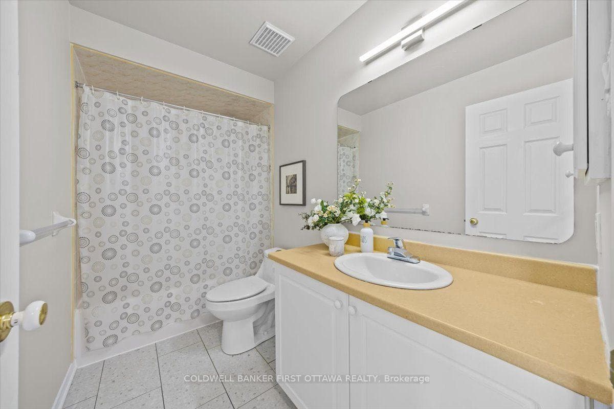 46 MARGRAVE Avenue photo 25