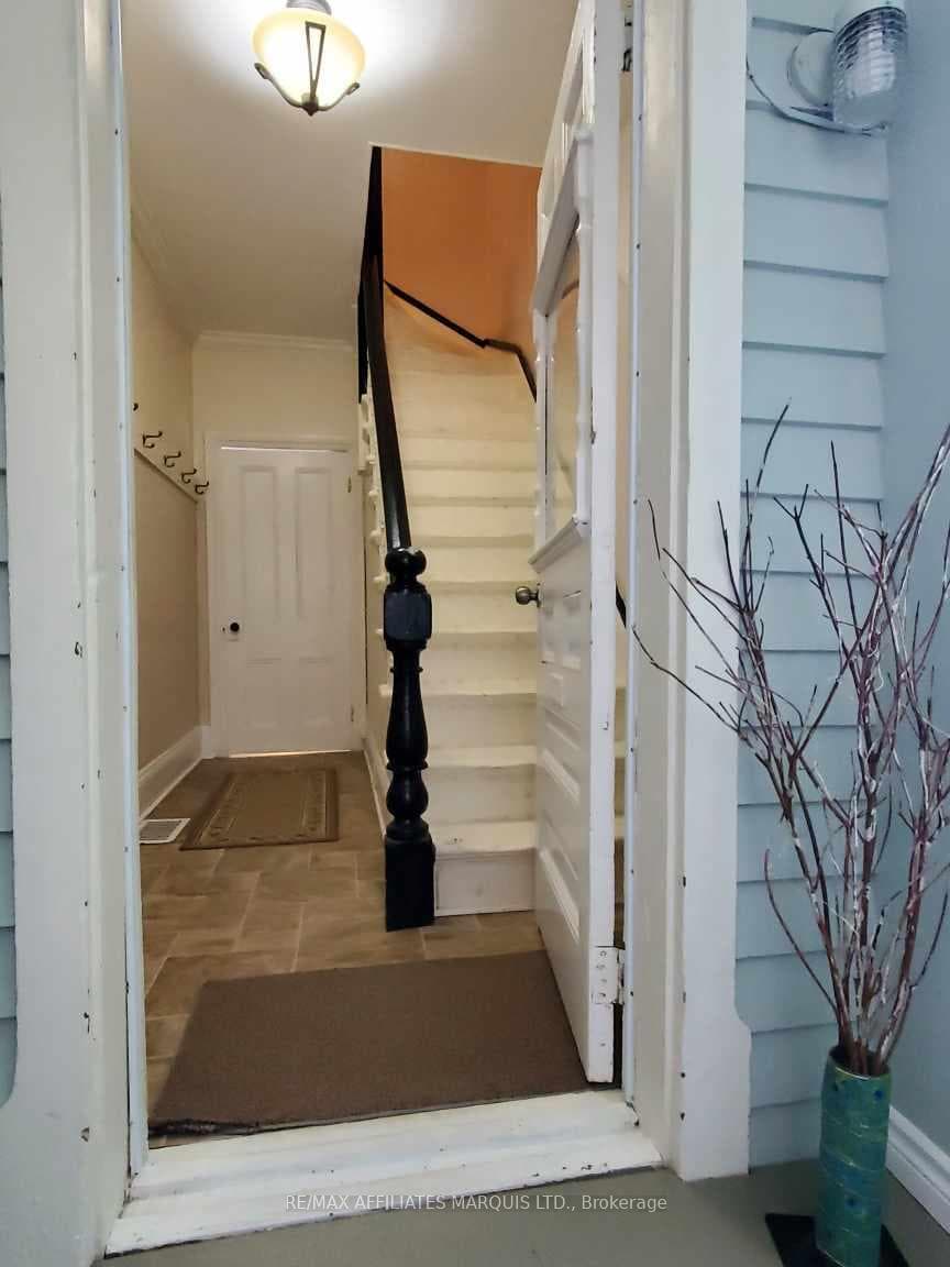 10 Smith Avenue photo 5