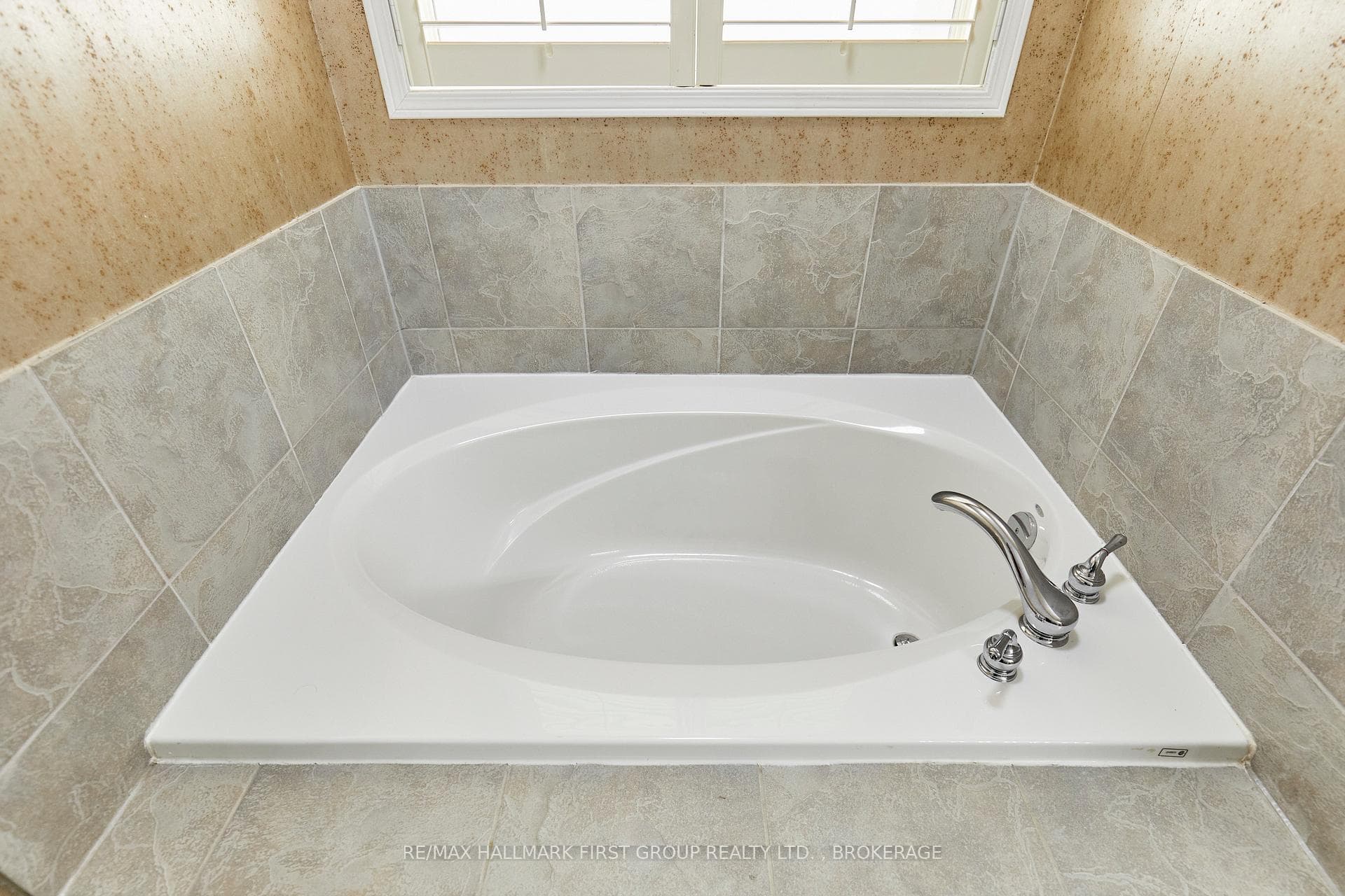 77 Bambridge Street photo 26