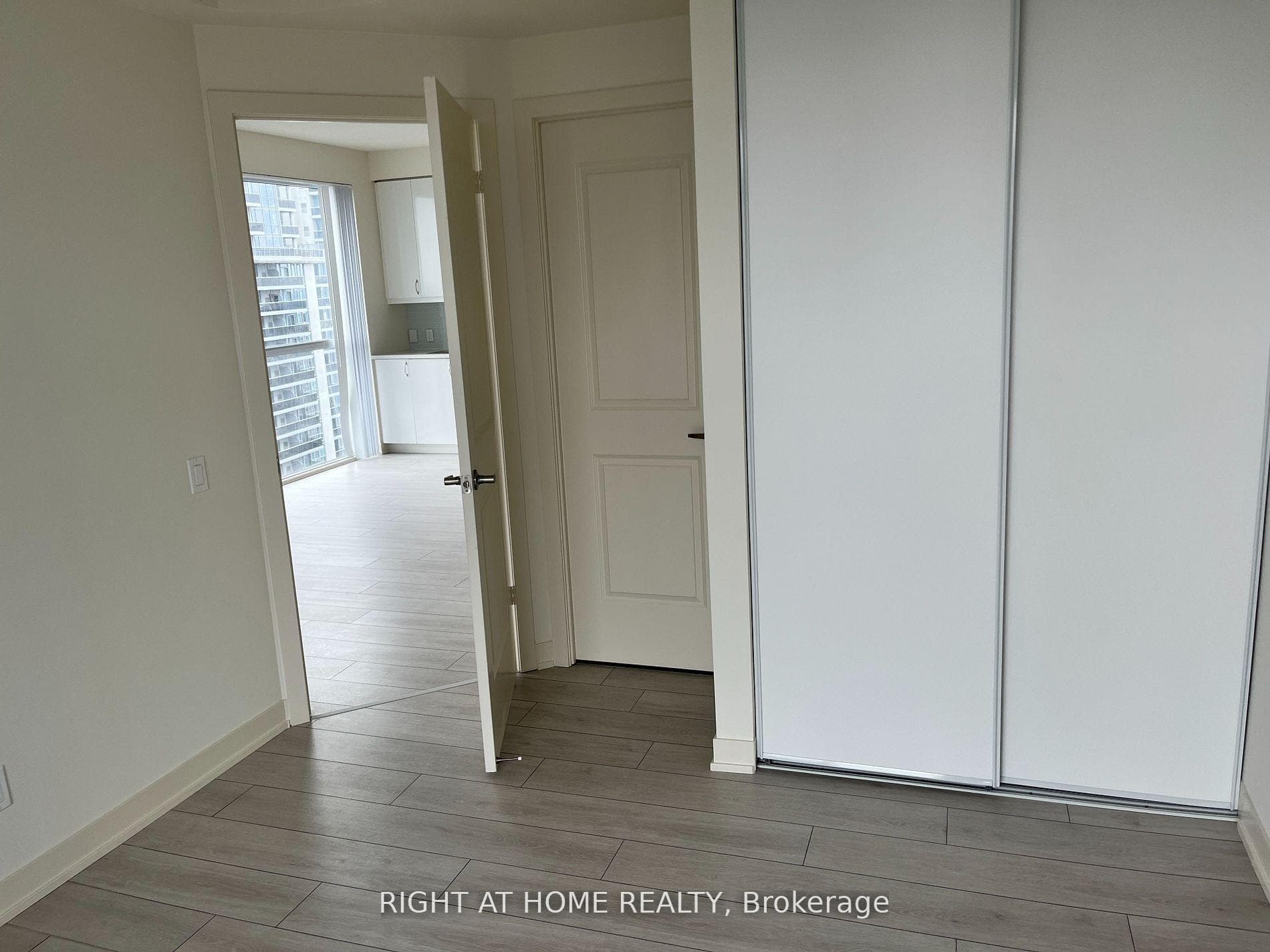 4955 Yonge Street Unit 3008 photo 6