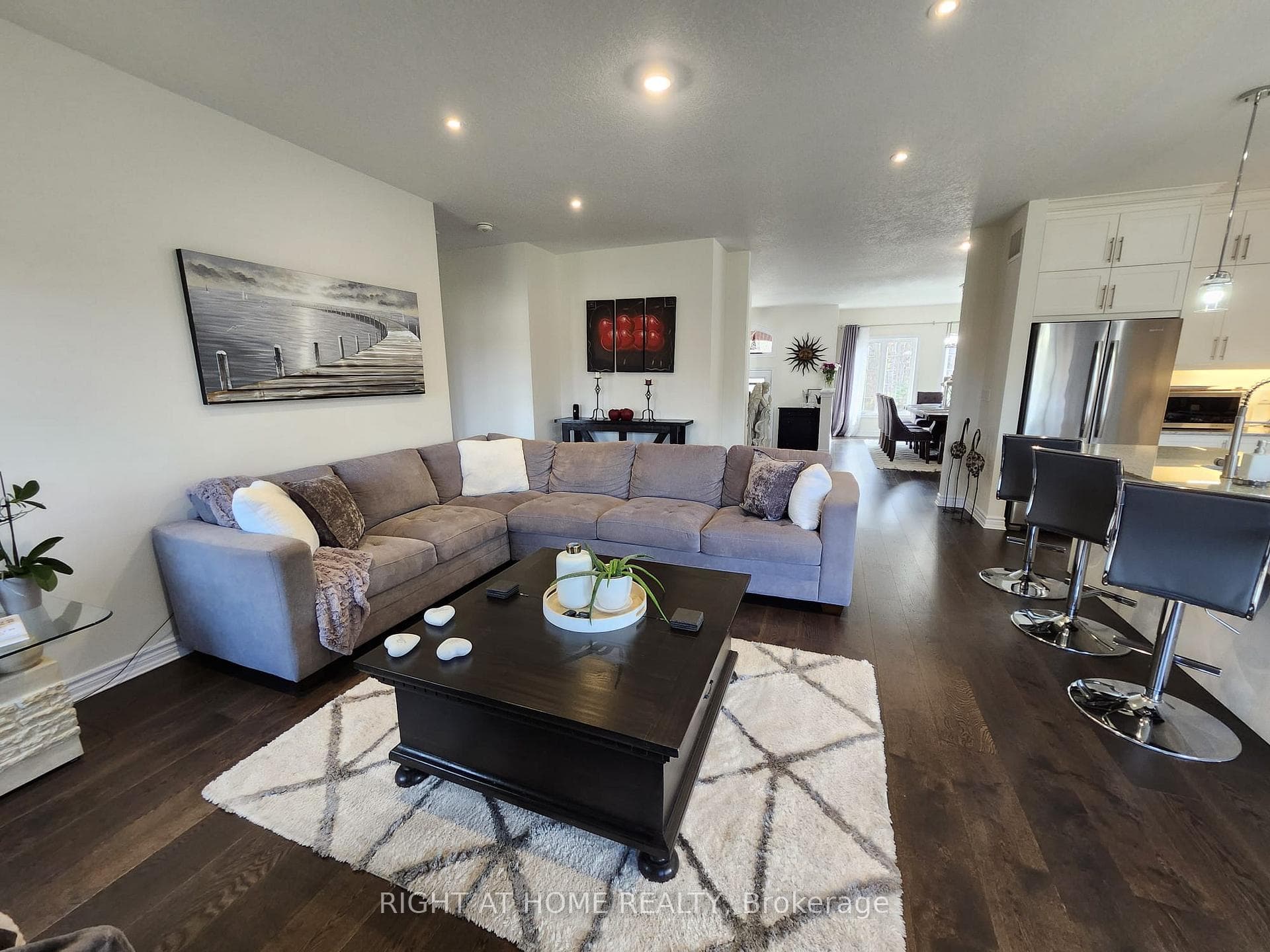 84 Diamond Valley Drive photo 25