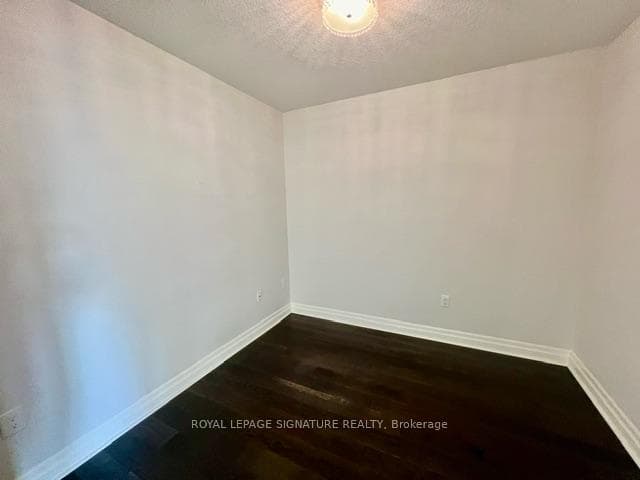 150 Wellington Street Unit 503 photo 11