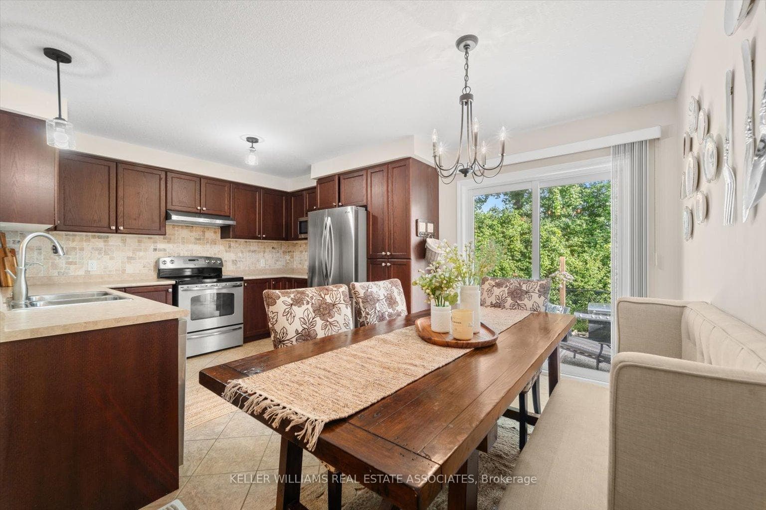 121 Fitzgerald Drive photo 10