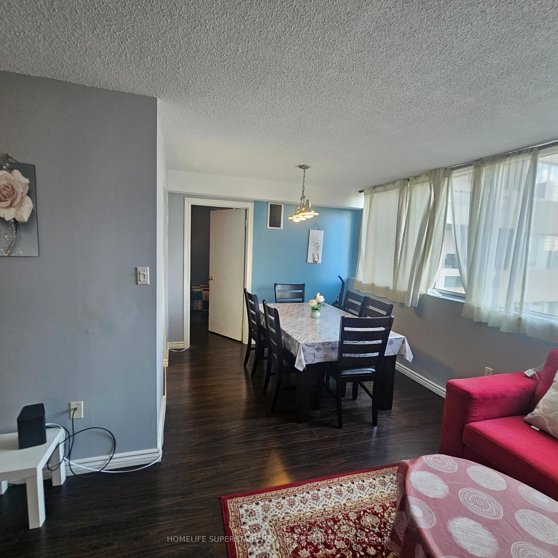 3590 Kaneff Crescent Unit 506 photo 8