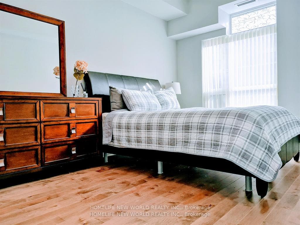 85 Robinson Street Unit 201 photo 9