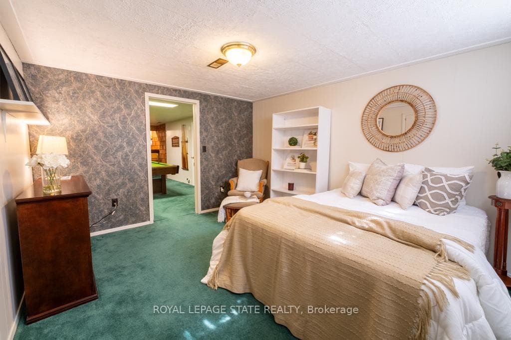 99 Byron Avenue photo 22